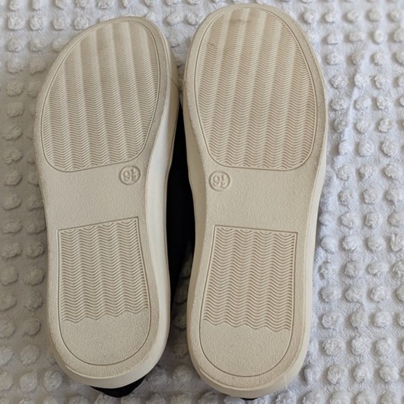 American Heritage SO Floral Black White Red Slip - Picture 4 of 6